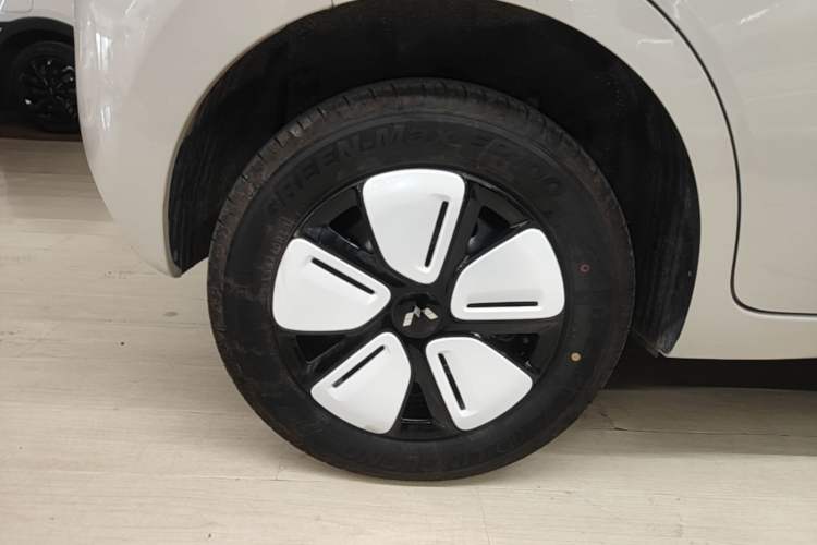 Used Wuling Hongguang MINIEV 2025 Four-Door Version Advanced Edition Exterior 5