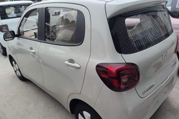 Used Wuling Hongguang MINIEV 2025 Four-Door Version Advanced Edition Exterior 5