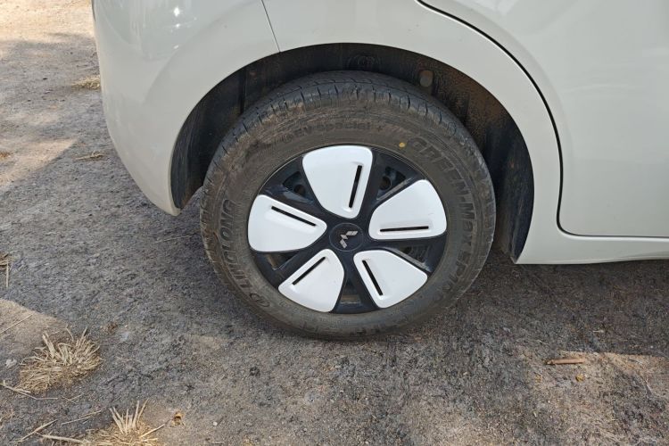 Used Wuling Hongguang MINIEV 2025 Four-Door Version Advanced Edition Exterior 5