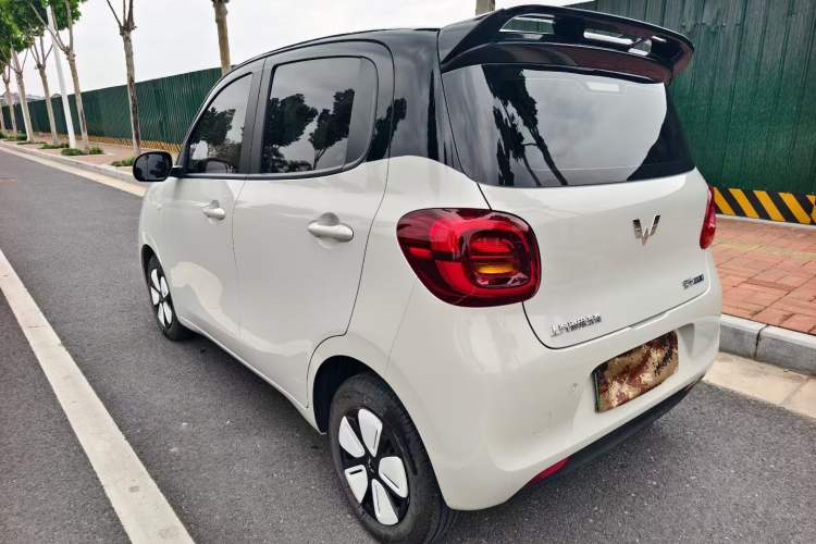Used Wuling Hongguang MINIEV 2025 Four-Door Version Advanced Edition Exterior 5