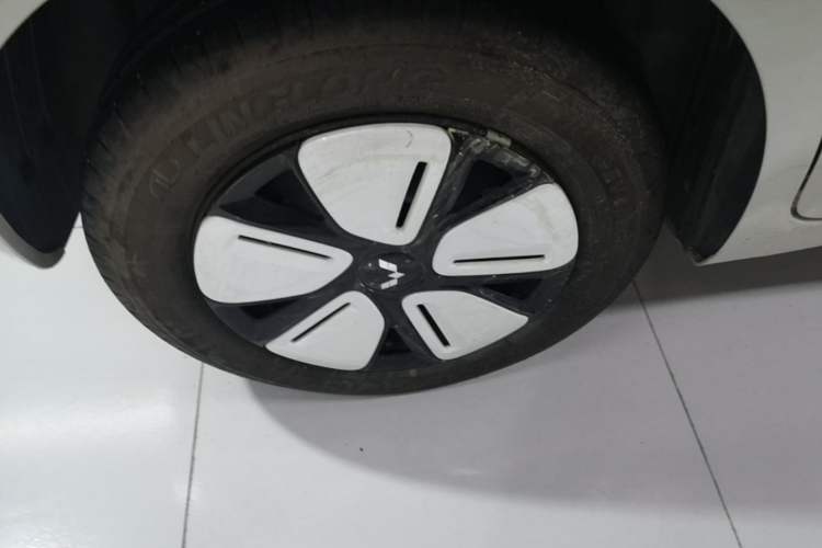 Used Wuling Hongguang MINIEV 2025 Four-Door Version Zhenxiang+ Edition Exterior 5