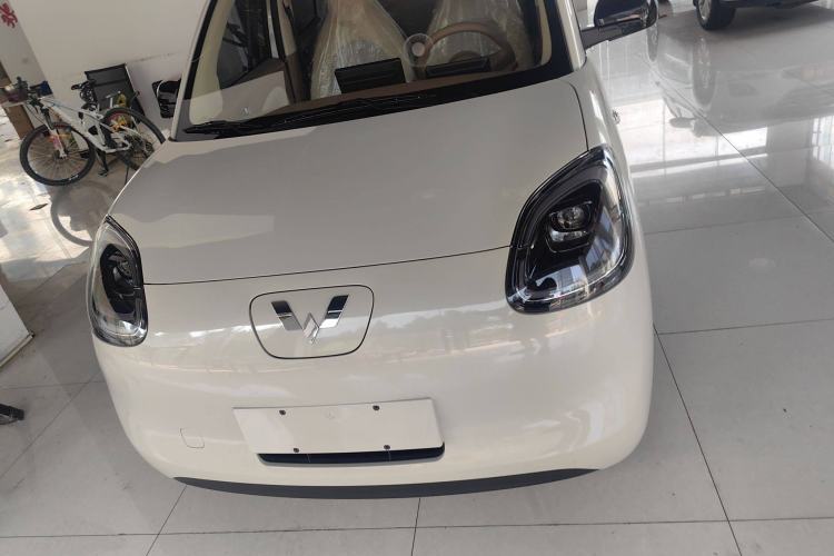 Used Wuling Hongguang MINIEV 2025 Four-Door Version Advanced Edition Exterior 5