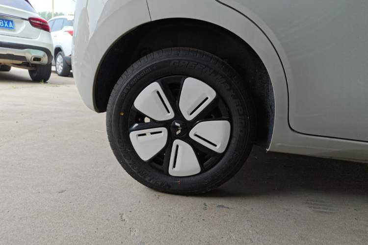Used Wuling Hongguang MINIEV 2025 Four-Door Version Advanced Edition Exterior 5