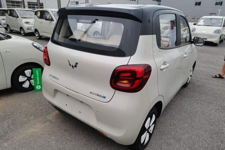 Used Wuling Hongguang MINIEV 2025 Four-Door Version Advanced Edition Exterior 5