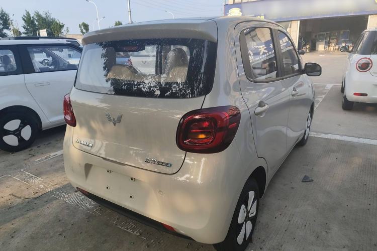 Used Wuling Hongguang MINIEV 2025 Four-Door Version Advanced Edition Exterior 5