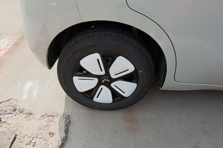 Used Wuling Hongguang MINIEV 2025 Four-Door Version Premium Edition Exterior 5