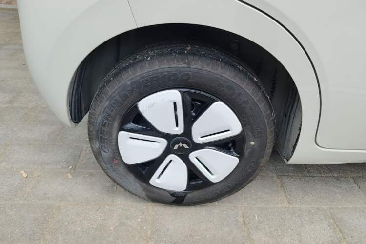 Used Wuling Hongguang MINIEV 2025 Four-Door Version Zhenxiang+ Edition Exterior 5