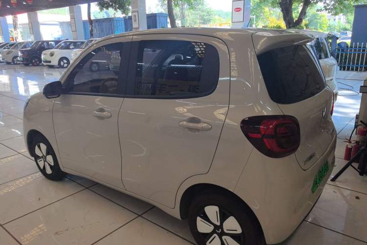 Used Wuling Hongguang MINIEV 2025 Four-Door Version Advanced Edition Exterior 5