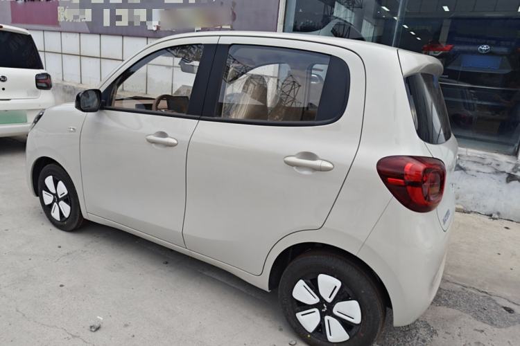 Used Wuling Hongguang MINIEV 2025 Four-Door Version Advanced Edition Exterior 5