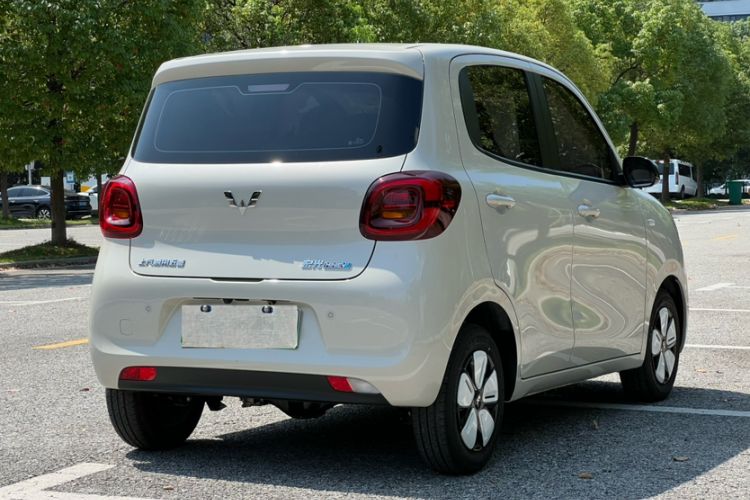 Used Wuling Hongguang MINIEV 2025 Four-Door Version Advanced Edition Exterior 5