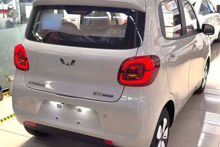 Used Wuling Hongguang MINIEV 2025 Four-Door Version Advanced Edition Exterior 6