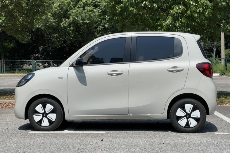 Used Wuling Hongguang MINIEV 2025 Four-Door Version Advanced Edition Exterior 6