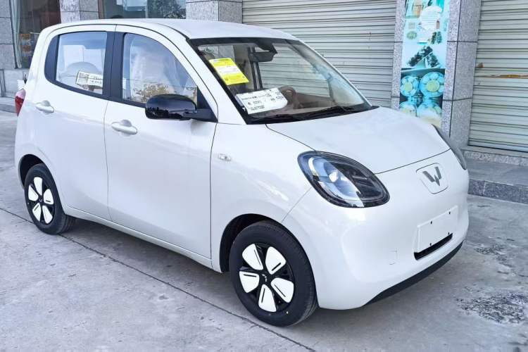 Used Wuling Hongguang MINIEV 2025 Four-Door Version Advanced Edition Exterior 8