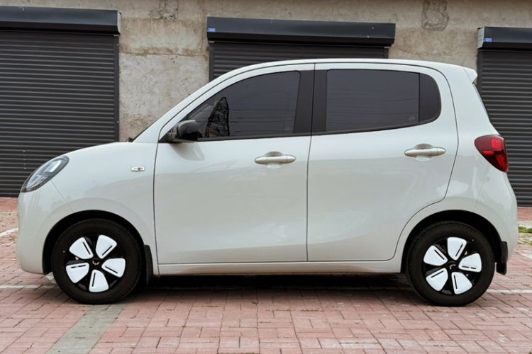 Used Wuling Hongguang MINIEV 2025 Four-Door Version Advanced Edition Exterior 8