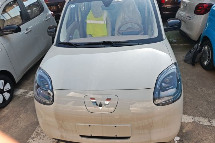 Used Wuling Hongguang MINIEV 2025 Four-Door Version Advanced Edition Front