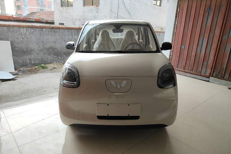 Used Wuling Hongguang MINIEV 2025 Four-Door Version Advanced Edition Front