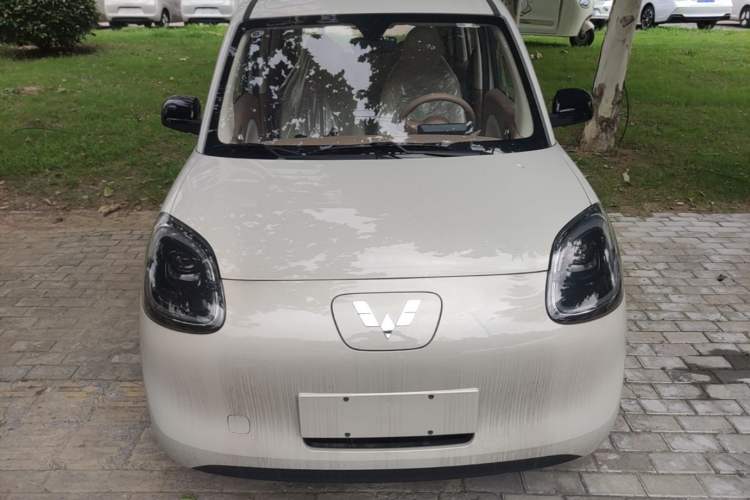 Used Wuling Hongguang MINIEV 2025 Four-Door Version Advanced Edition Front