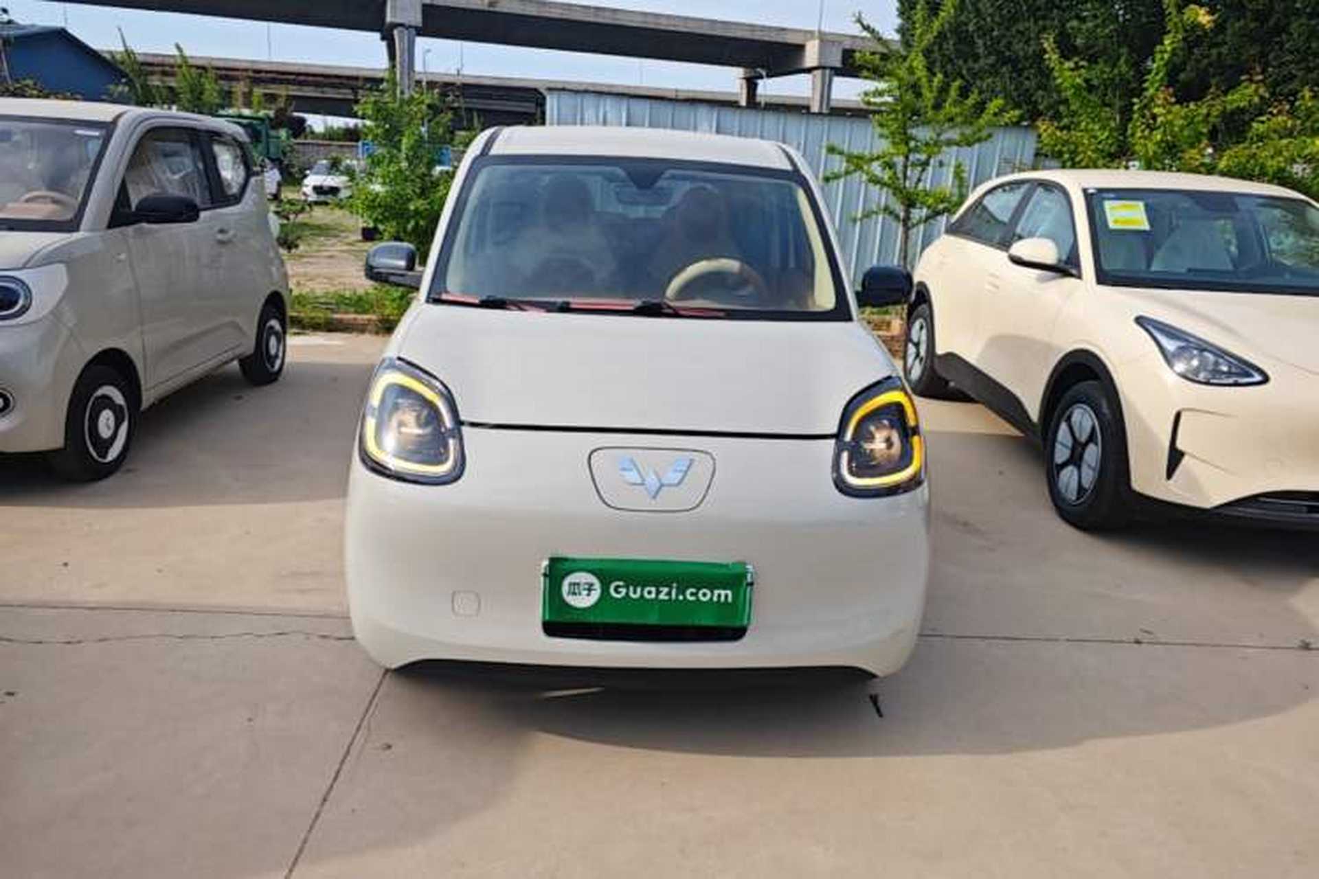 Used Wuling Hongguang MINIEV 2025 Four-Door Version Advanced Edition Front