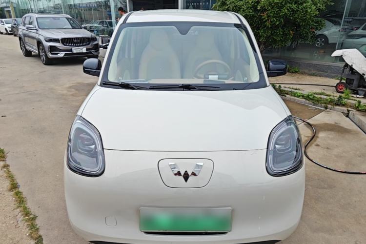 Used Wuling Hongguang MINIEV 2025 Four-Door Version Advanced Edition Front