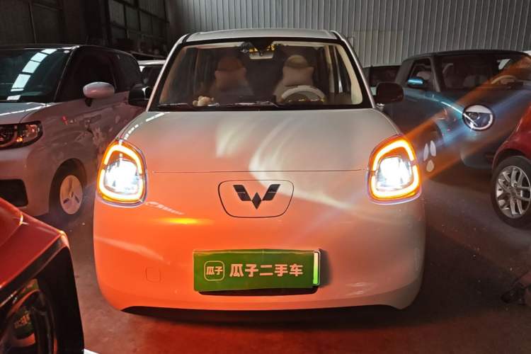 Used Wuling Hongguang MINIEV 2025 Four-Door Version Advanced Edition Front