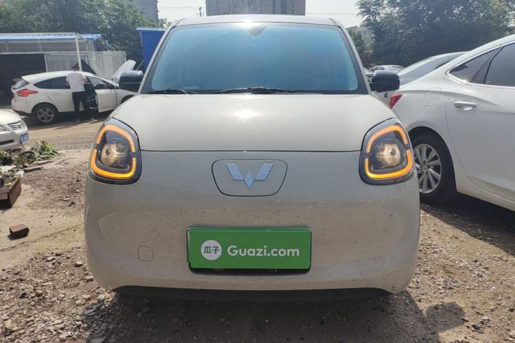 Used Wuling Hongguang MINIEV 2025 Four-Door Version Advanced Edition Front