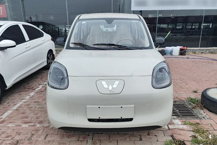 Used Wuling Hongguang MINIEV 2025 Four-Door Version Advanced Edition Front