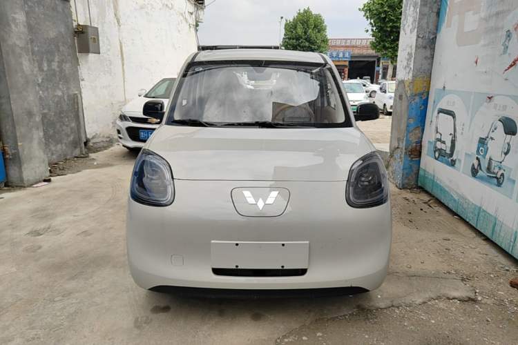 Used Wuling Hongguang MINIEV 2025 Four-Door Version Advanced Edition Front