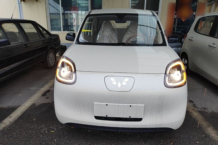 Used Wuling Hongguang MINIEV 2025 Four-Door Version Advanced Edition Front