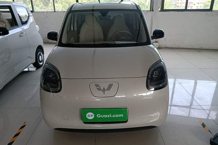 Used Wuling Hongguang MINIEV 2025 Four-Door Version Advanced Edition Front