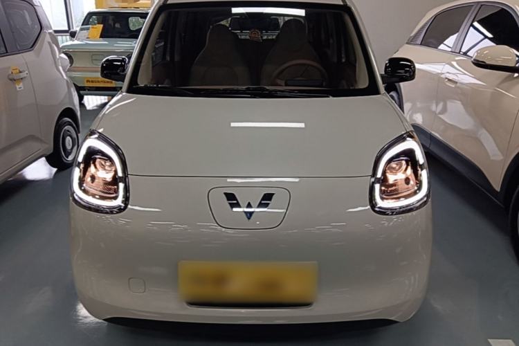 Used Wuling Hongguang MINIEV 2025 Four-Door Version Advanced Edition Front