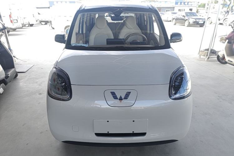 Used Wuling Hongguang MINIEV 2025 Four-Door Version Premium Edition Front