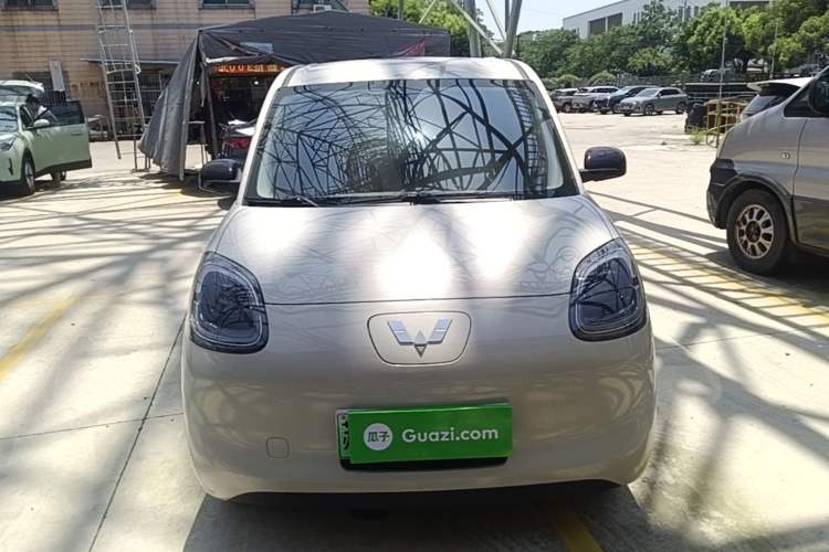 Used Wuling Hongguang MINIEV 2025 Four-Door Version Advanced Edition Front