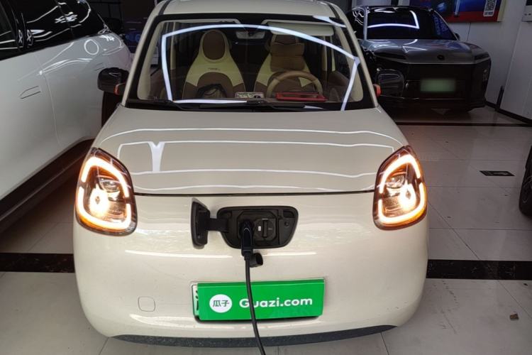 Used Wuling Hongguang MINIEV 2025 Four-Door Version Advanced Edition Front