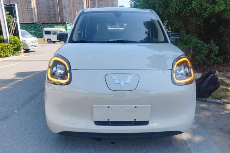 Used Wuling Hongguang MINIEV 2025 Four-Door Version Advanced Edition Front