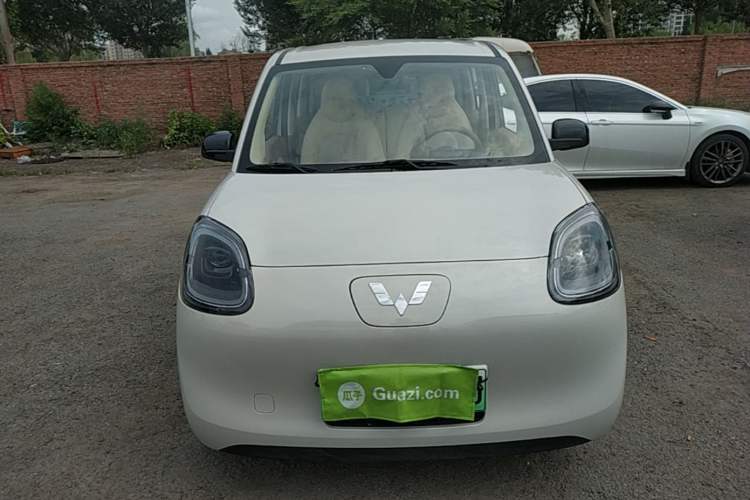 Used Wuling Hongguang MINIEV 2025 Four-Door Version Advanced Edition Front