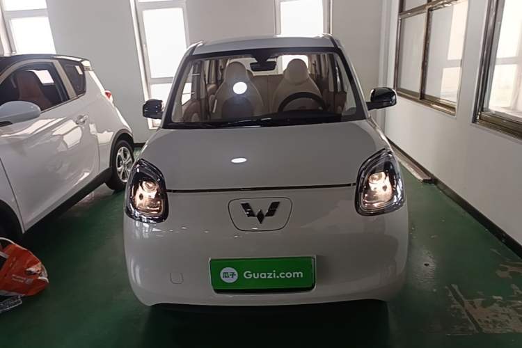 Used Wuling Hongguang MINIEV 2025 Four-Door Version Advanced Edition Front