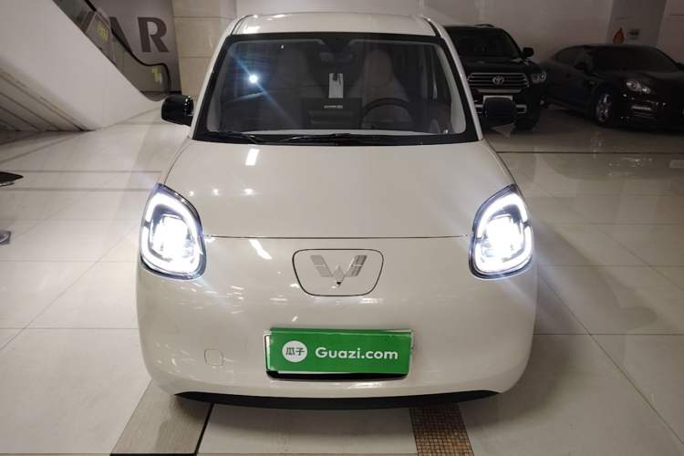 Used Wuling Hongguang MINIEV 2025 Four-Door Version Advanced Edition Front