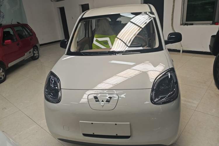 Used Wuling Hongguang MINIEV 2025 Four-Door Version Premium Edition Front