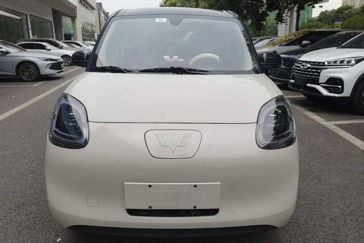 Used Wuling Hongguang MINIEV 2025 Four-Door Version Premium Edition Front