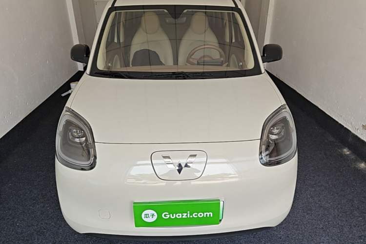 Used Wuling Hongguang MINIEV 2025 Four-Door Version Advanced Edition Front