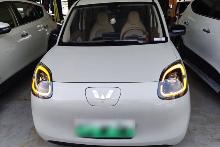 Used Wuling Hongguang MINIEV 2025 Four-Door Version Advanced Edition Front