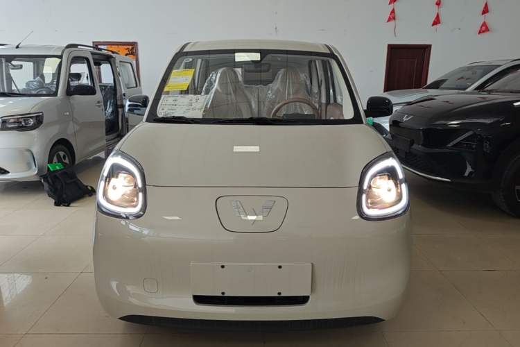 Used Wuling Hongguang MINIEV 2025 Four-Door Version Advanced Edition Front