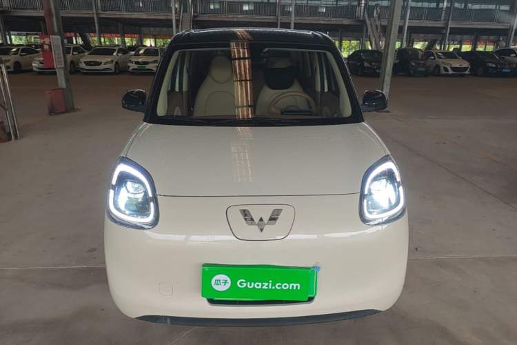 Used Wuling Hongguang MINIEV 2025 Four-Door Version Advanced Edition Front