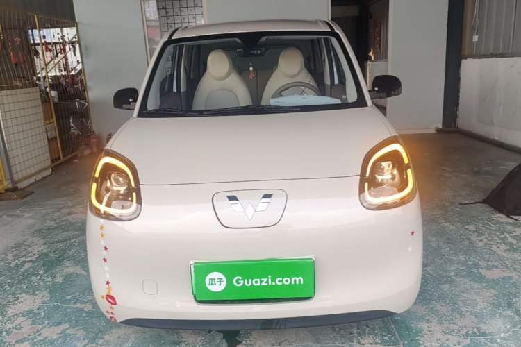 Used Wuling Hongguang MINIEV 2025 Four-Door Version Advanced Edition Front