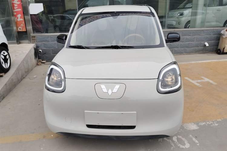 Used Wuling Hongguang MINIEV 2025 Four-Door Version Advanced Edition Front