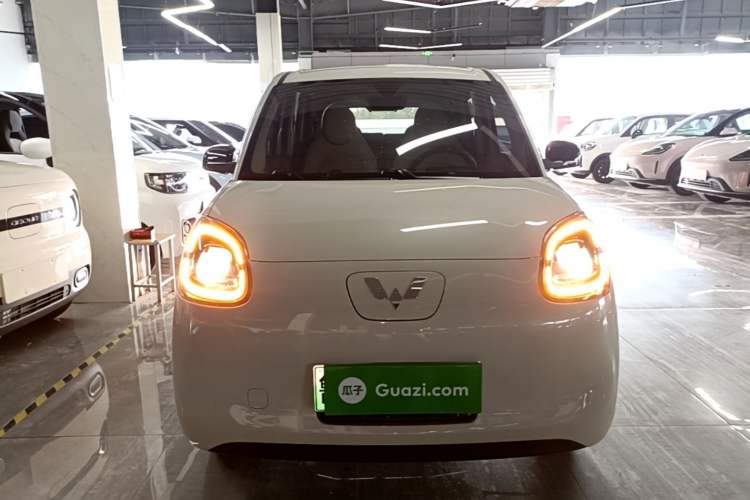 Used Wuling Hongguang MINIEV 2025 Four-Door Version Advanced Edition Front