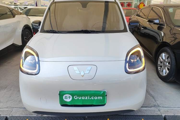 Used Wuling Hongguang MINIEV 2025 Four-Door Version Advanced Edition Front