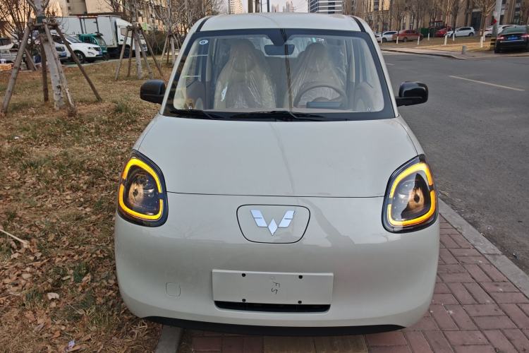 Used Wuling Hongguang MINIEV 2025 Four-Door Version Advanced Edition Front