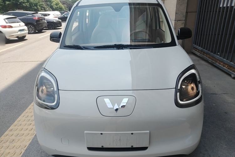 Used Wuling Hongguang MINIEV 2025 Four-Door Version Advanced Edition Front