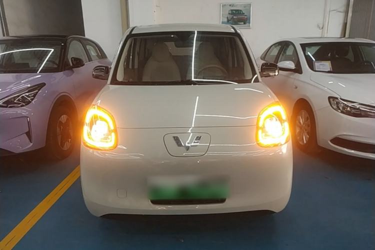 Used Wuling Hongguang MINIEV 2025 Four-Door Version Advanced Edition Front